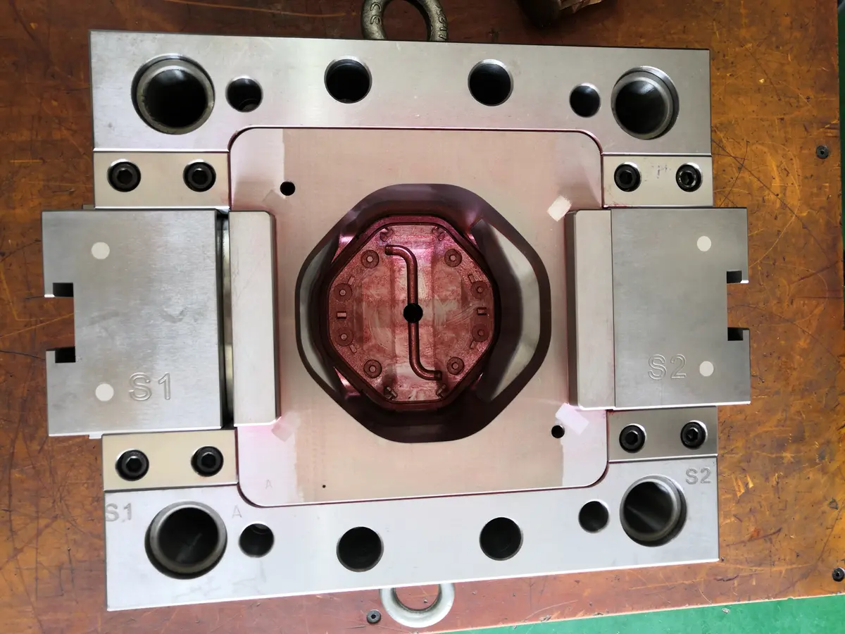 Mold Workshop Manufacturing